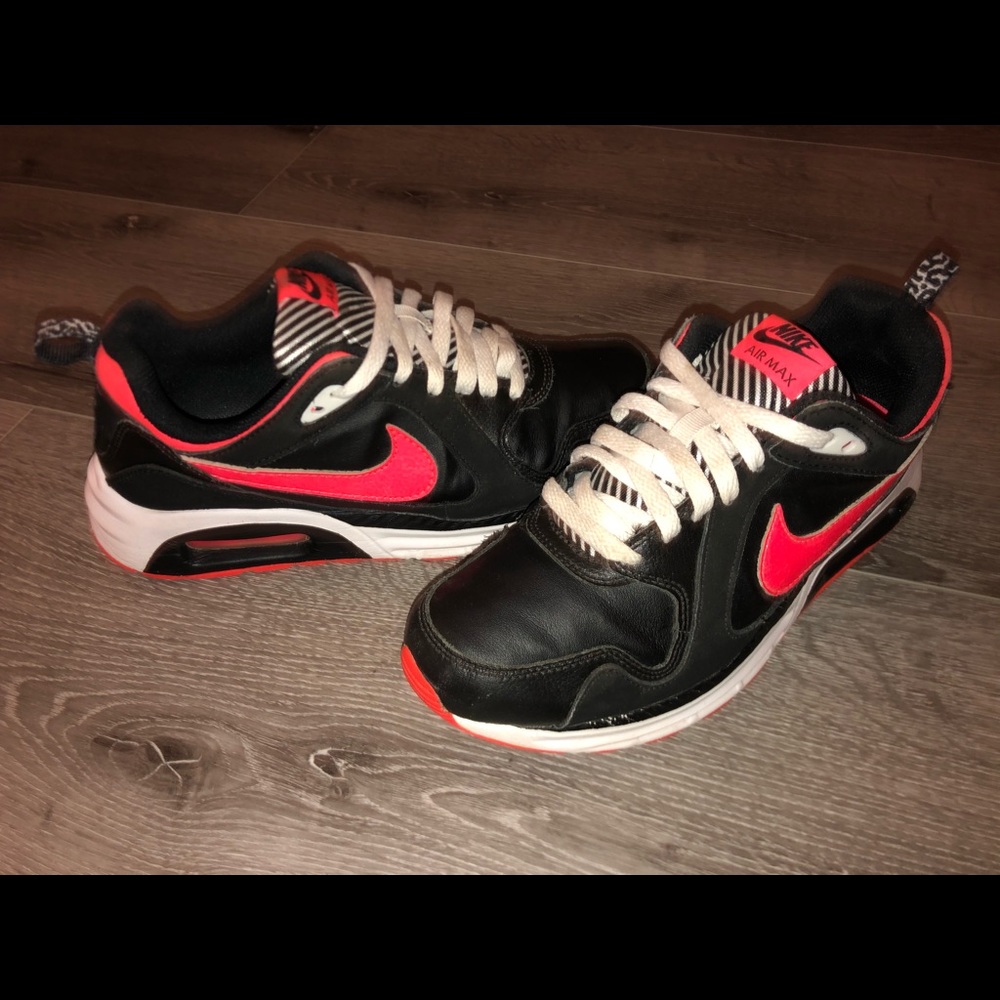 Nike Air Max 💗🎗🎀 (RESERVED)